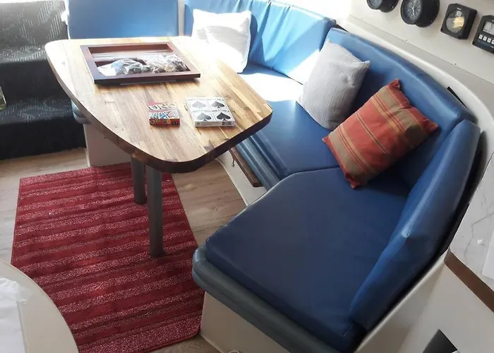 Yacht Stay Providence Marina