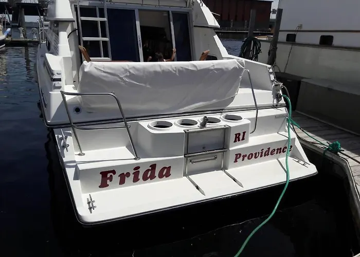 Yacht Stay Providence Marina